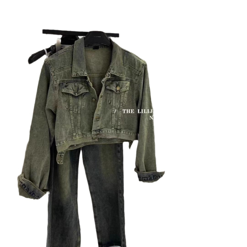 Ženski džins kaput, denim uzorak, polo ovratnik, jednodnevno kopčanje, kratka duljina