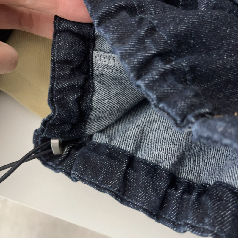 Ženska denim kratka jakna, slobodan kroj, polo ovratnik, dugi rukavi, pamučna tkanina s elastanom