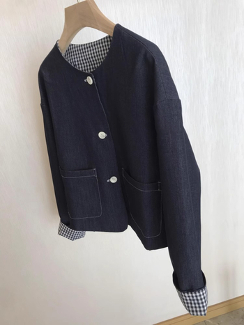 Poliesterski kaput s polo ovratnikom, dugi rukavi, ležernog kroja, srednja duljina 50-65 cm, korejski casual stil