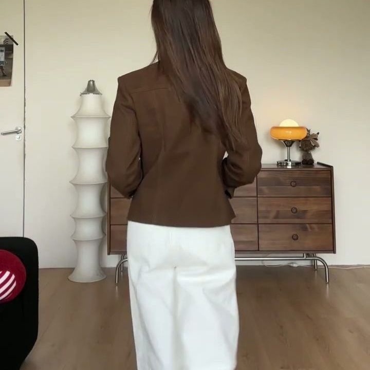 Kratka jakna s polo ovratnikom, chenille tkanina, dugi rukavi, jesen 2025, stil Royal Sister.
