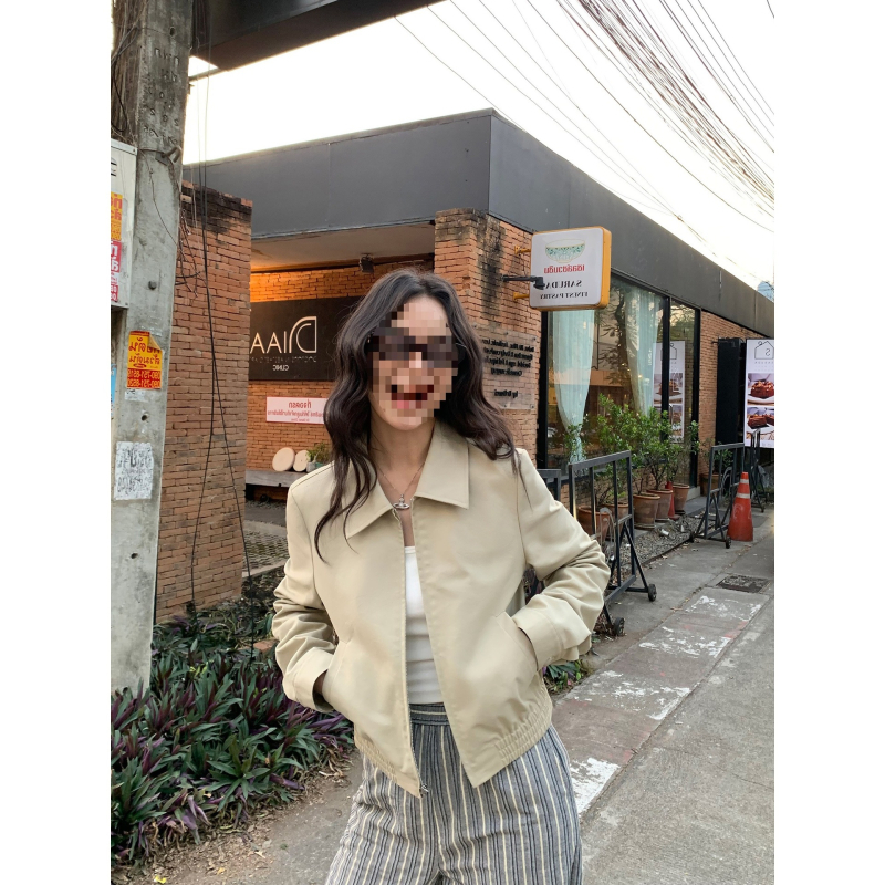 Jakna od poliester vlaknine, rukavi u stilu princeze, ležernog kroja, polo ovratnik (poliesterska vlakna; rukavi princeze; ležernog kroja; polo ovratnik)