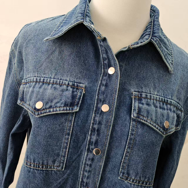 Plava denim košuljno-jakna inspirirana stilom Ni Ni, opušteni retro casual kroj, dugi rukavi