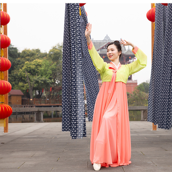 Hanfu iedvesots sieviešu skatuves tērps folkloras dejām, kokvilnas audums ar poliestera odai, druka/krāsošana, piemērots visiem gadalaikiem, vecuma grupa 18–24