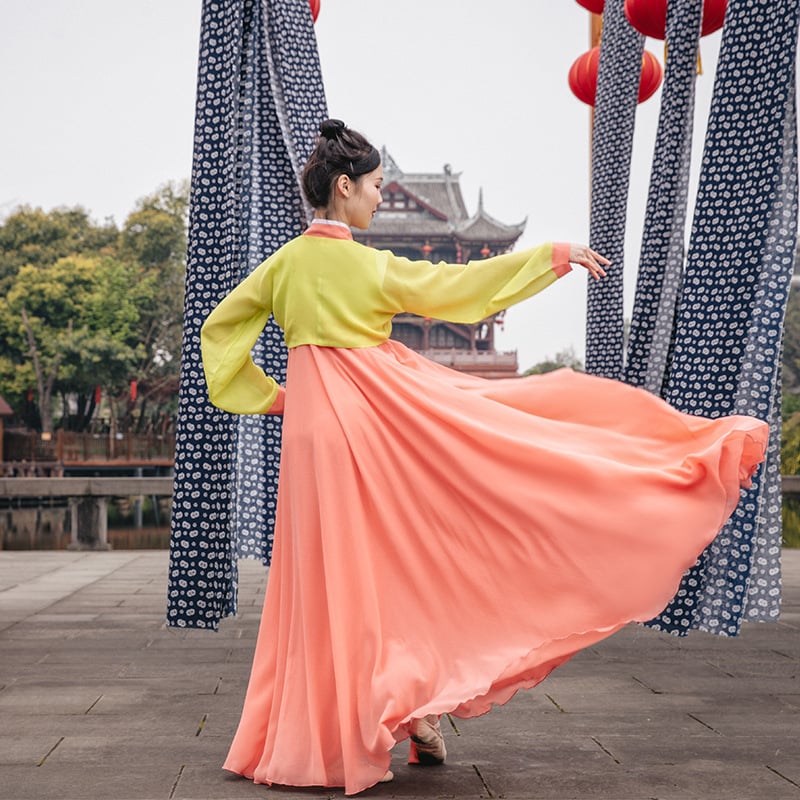 Hanfu iedvesots sieviešu skatuves tērps folkloras dejām, kokvilnas audums ar poliestera odai, druka/krāsošana, piemērots visiem gadalaikiem, vecuma grupa 18–24