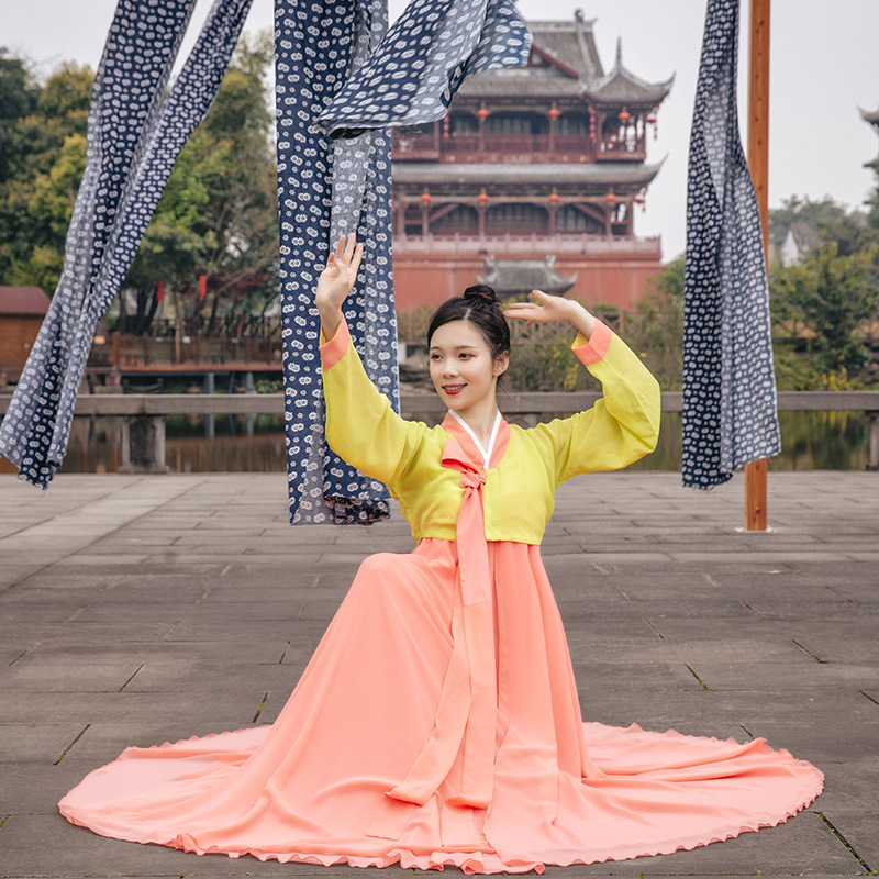 Hanfu iedvesots sieviešu skatuves tērps folkloras dejām, kokvilnas audums ar poliestera odai, druka/krāsošana, piemērots visiem gadalaikiem, vecuma grupa 18–24