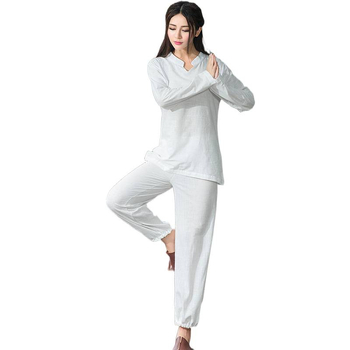 Zen iedvesots retro etniskā stila jogas divu daļu komplekts, garas piedurknes, brīvs piegriezums, kokvilnas-poliesteru maisījums 30-50% kokvilnas, 30-50% poliestera, rudens 2025