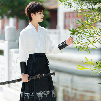 Hanfu komplektas kasdieniam naudojimui, medvilnės audinys, 30–50% medvilnės turinys, universalus naudojimas, auksinės detalės