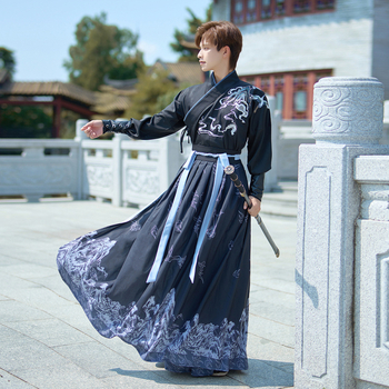 Set kostýmov pre pár v starovekej čínskej štýle s mečom a študentom; tkanina bavlnené vlákna; hlavný materiál: polyester; polyester <30%; letné vydanie 2022