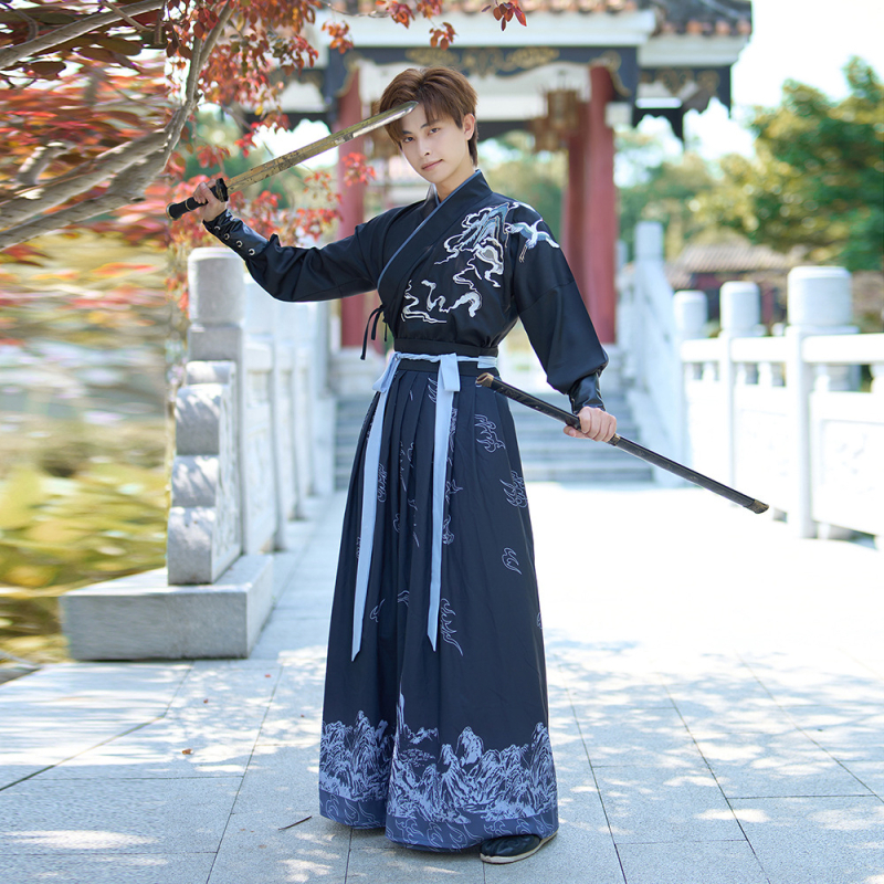 Set kostýmov pre pár v starovekej čínskej štýle s mečom a študentom; tkanina bavlnené vlákna; hlavný materiál: polyester; polyester <30%; letné vydanie 2022