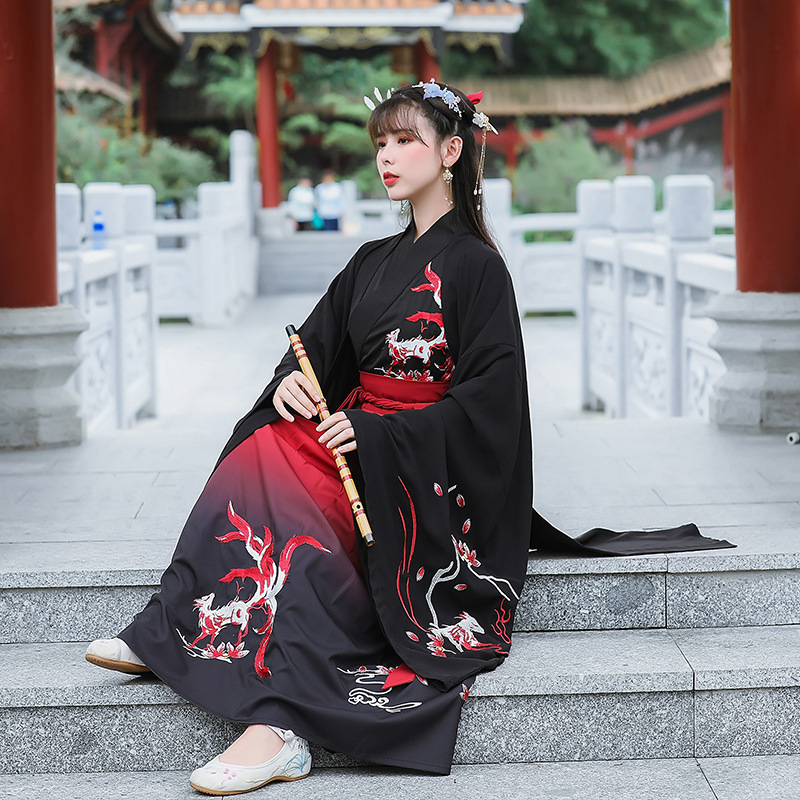 Hanfu kleita ar Linghu izšuvumu, taisns siluets, garā kleita ar apkakli, 70–80% kokvilna