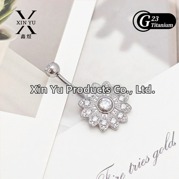 Титаниeва сплав пъпно пирсинг бижу със слънчоглед в стил бантик, унисекс