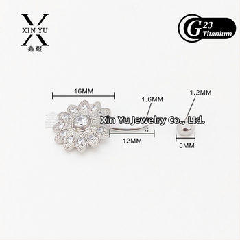 Титаниeва сплав пъпно пирсинг бижу със слънчоглед в стил бантик, унисекс