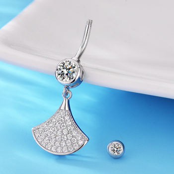 Köldökgyűrű 925 ezüstből, fan alakú, cirkónium kövekkel, elegáns női dizájn