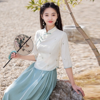 Costum Tang cu mâneci medii, set brodat în stil Cheongsam Hanfu pentru studenți; țesătură: fir de bumbac; țesătură principală: poliester; conținut țesătură principală <30%; model universal; cod produs Hyun nishi-8693/8685