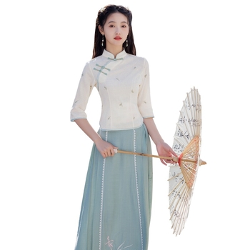 Costum Tang cu mâneci medii, set brodat în stil Cheongsam Hanfu pentru studenți; țesătură: fir de bumbac; țesătură principală: poliester; conținut țesătură principală <30%; model universal; cod produs Hyun nishi-8693/8685