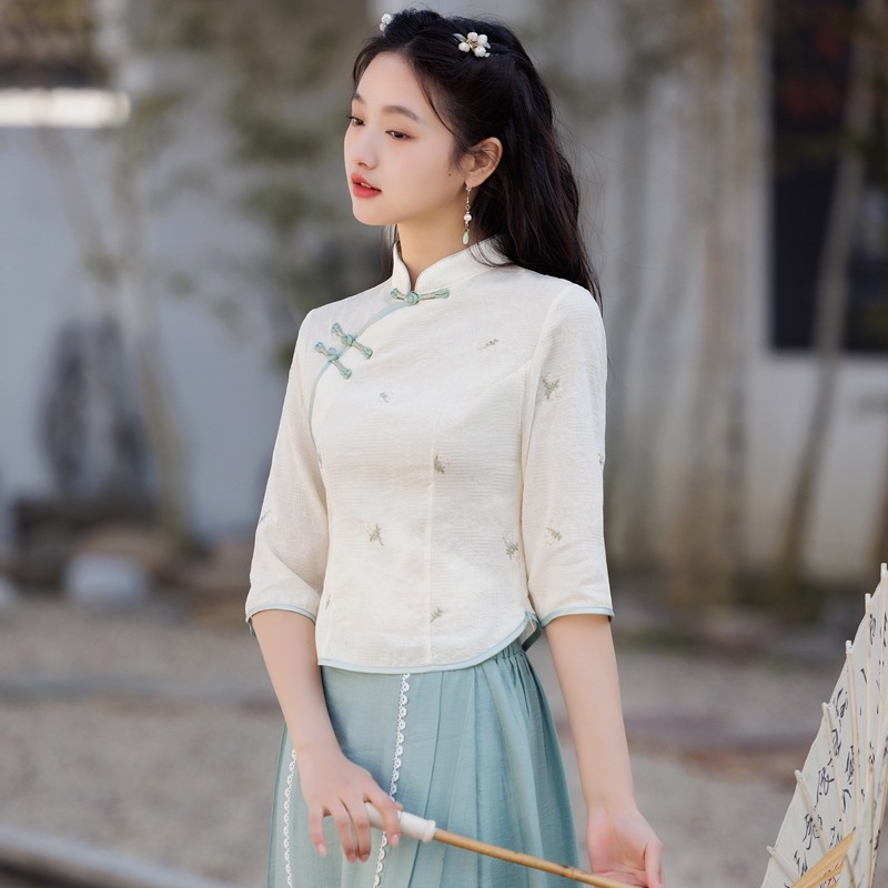 Costum Tang cu mâneci medii, set brodat în stil Cheongsam Hanfu pentru studenți; țesătură: fir de bumbac; țesătură principală: poliester; conținut țesătură principală <30%; model universal; cod produs Hyun nishi-8693/8685