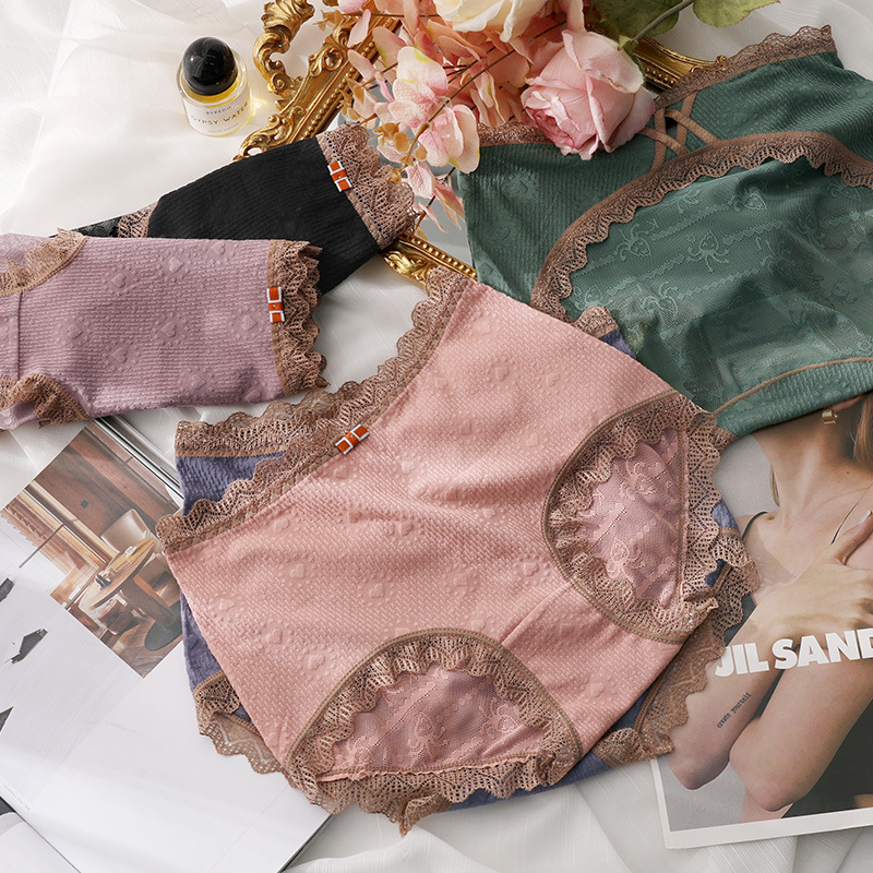 Magas derekú női alsónemű pamutból – hasemelés, csipke, antibakteriális, 90–95% pamut, viszkóz bélés