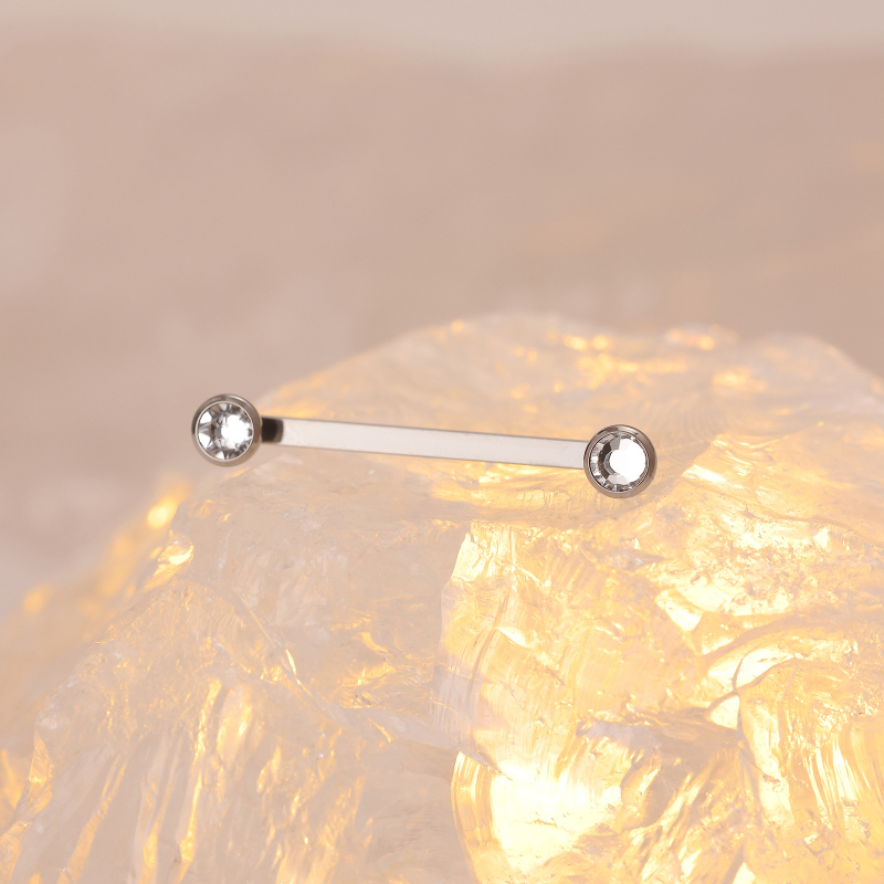 Titánium ötvözetből készült köldökgyűrű cirkón betéttel – lapos aljzat, geometriai kialakítás, modell G23/F136