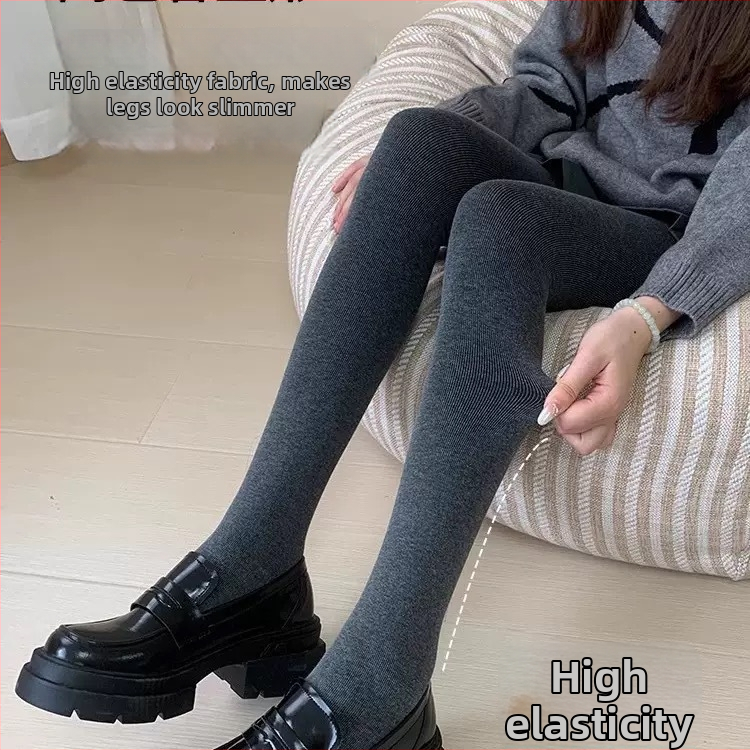 Dámske bavlnené pančuchy s matným povrchom, plochý pás, fleecové podšitie, hrubé, s nohami