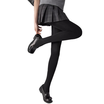 Veluurne nailonist sukkpüksid, õhukesed, tõstavad tuharad ja kujundavad silueti, 70–80% nailoni