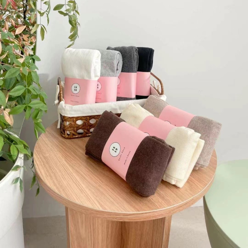 Naiste puuvillased sukkpüksid jalgadega, keskmise paksemusega, 70–80% puuvill, Korea stiil