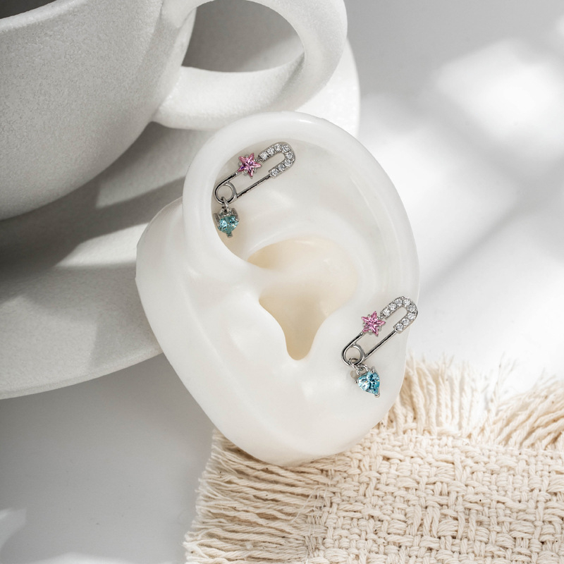 Ausies kremzlės piercing – širdies formos, klipo dizainas, cirkonio kristalas, elektroplatintas metalas