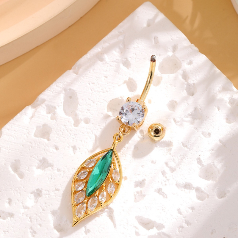 Медна пъпна украса с циркон, листен мотив, възможност за персонализация, самостоятелна опаковка