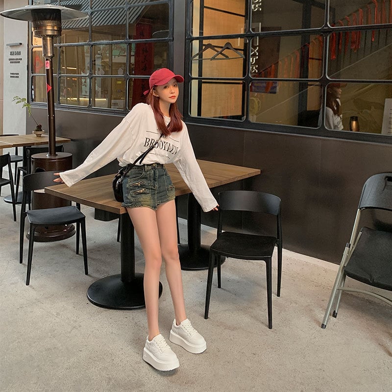 Pantofi sport damă din piele, platformă, vârf rotund, piele în două straturi, închidere cu șireturi în față și în spate, platformă 6–8 cm