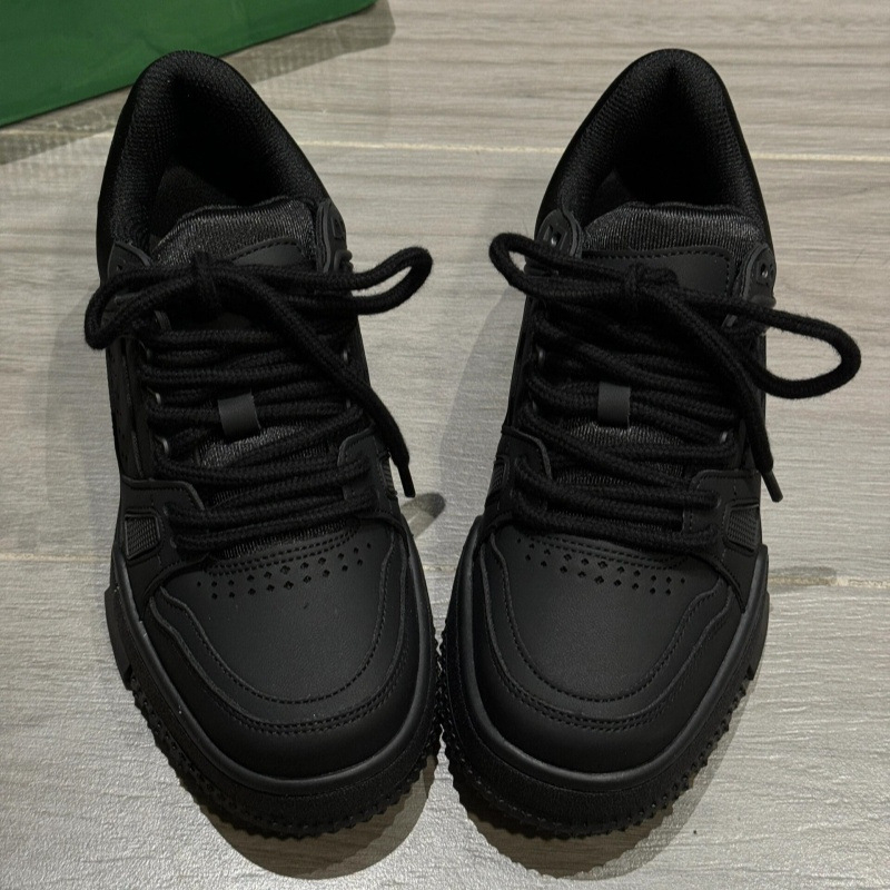 Дамски скейт обувки с горна част от синтетична кожа, нисък връх, антихлъзгаща подметка от гума с инжекционно формована технология, EVA стелка, закопчаване с кръстосани презрамки