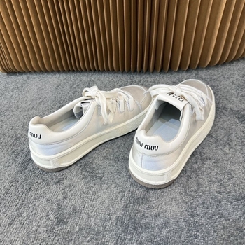 Ежедневни спортни обувки с дебела подметка, сатенено горнище, гумена подметка, латексова стелка, кръгъл нос, предно връзване