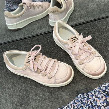 Ежедневни спортни обувки с дебела подметка, сатенено горнище, гумена подметка, латексова стелка, кръгъл нос, предно връзване