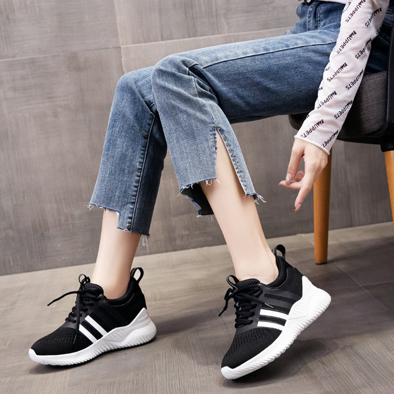 Naiste spordijalatsid varjatud kõrguse tõstmisega, kootud ülemine, hingav sisu, PU talla, igapäevaseks kandmiseks