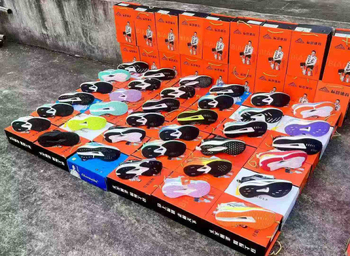 Unisex ταξιδιωτικά αθλητικά παπούτσια με ρίγες, πάνω μέρος από super fiber, σόλα από φυσικό καουτσούκ, αναπνέοντα, κορδόνια