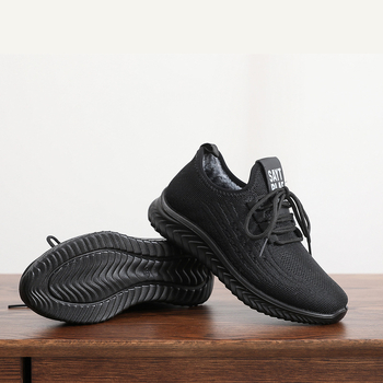 Női téli pamut cipő, felső része pamutszövet, bélés fleece, PU talp, középső sarok 3–5 cm