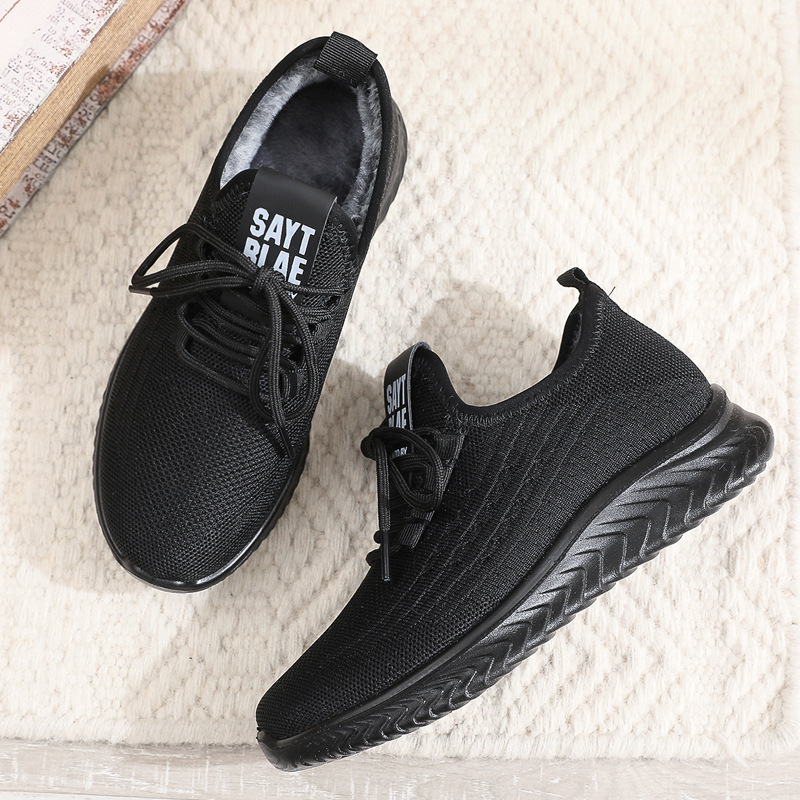 Női téli pamut cipő, felső része pamutszövet, bélés fleece, PU talp, középső sarok 3–5 cm