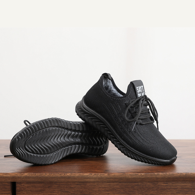 Női téli pamut cipő, felső része pamutszövet, bélés fleece, PU talp, középső sarok 3–5 cm