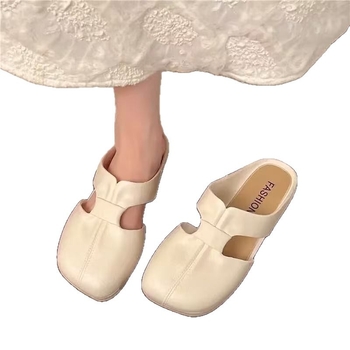 Sieviešu platās sandales ar pirksta aizsargu visām sezonām (augšējais materiāls: liellopu kažokāds; iekšpuse: āda; zole: mikrošķiedras āda; plakana zole; zoles biezums 3-5 cm)