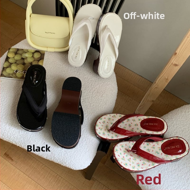 Sieviešu augstā sandaļu ar apaļu purnu, krāsu blokēts rivet detaļa, atvērts pirksts, herringbone raksts — Augšējais materiāls: Super fiber; Iekšējais materiāls: PU; Zole: Gumija; Zoles biezums: 3–5 cm