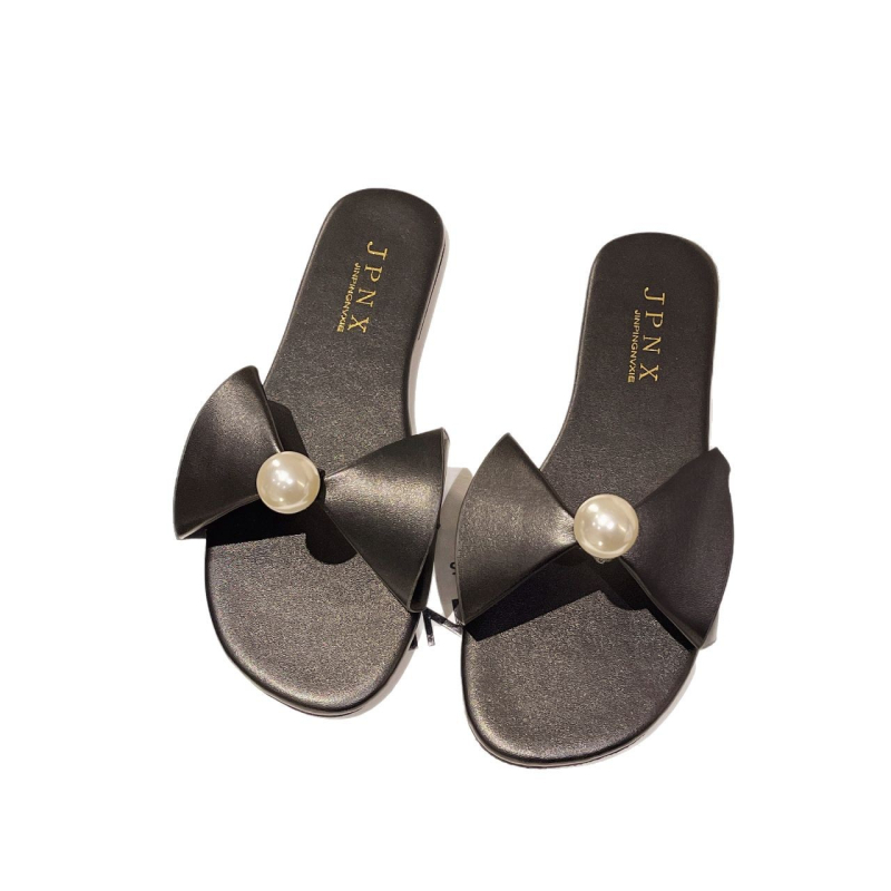 Sieviešu korejiešu stila plakās slidas ar mākslīgu PU augšpusi, gumijas zole, iekšējā odere no mākslīgā īsa pūka, elpojošas un vieglas.