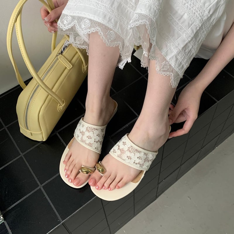 Sieviešu Slip-On sandales ar aizvērtu pirkstu un režģa augšdaļu, ikdienas stil, plakana papēde, vasara 2025