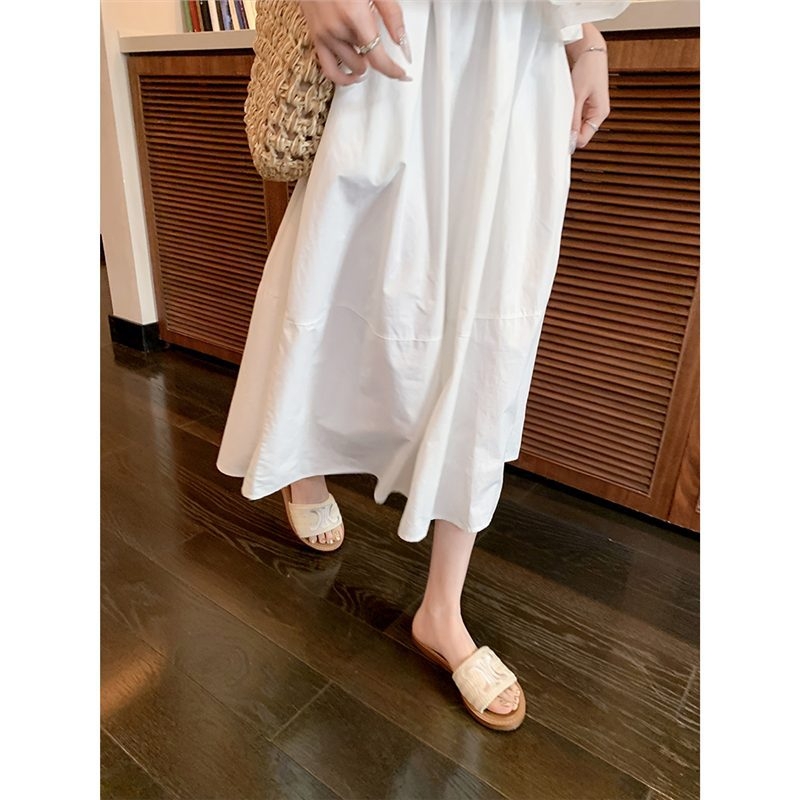 Denim sandales ar izšuvumu detaļām, kažokādas oderējums, gumijas zole, plakana zole, vieglas un ērtas