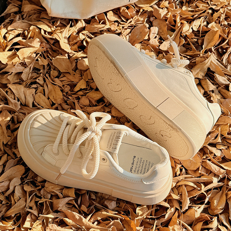 Дамски платнени маратонки с гумирана подметка, латексна стелка, кръгъл нос, връзки