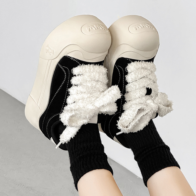 Unisex casual tenisice s debelim potplatom za povećanje visine; zaobljeni vrh; niski gornji dio; gornji materijal: super vlakno; potplat: guma; uložak: PU; sve sezone