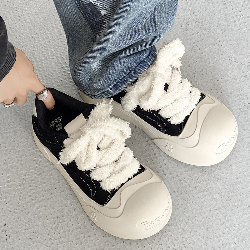 Unisex casual tenisice s debelim potplatom za povećanje visine; zaobljeni vrh; niski gornji dio; gornji materijal: super vlakno; potplat: guma; uložak: PU; sve sezone