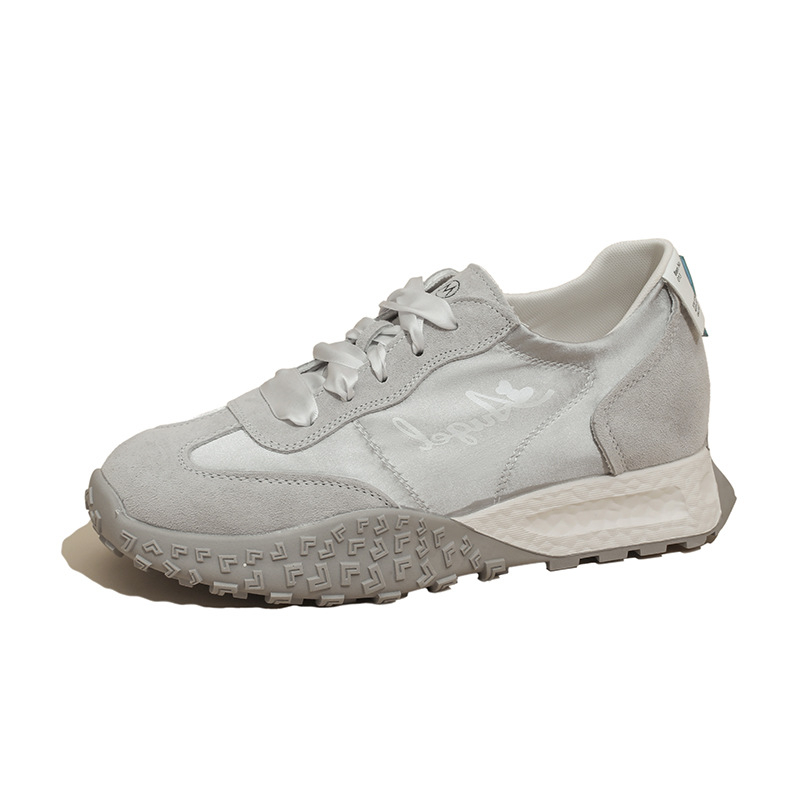 Pantofi de antrenament balet cu partea superioară din satin, vârf rotund, creștere în înălime de 7 cm, talpă din cauciuc