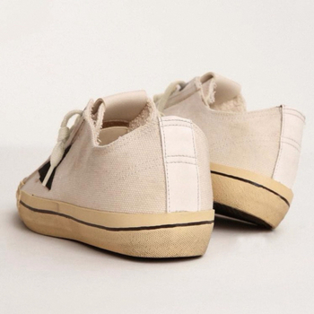 Kényelmes uniszex vászon sneaker, retro distressed megjelenés és rejtett sarok, alacsony felső, gumitalp