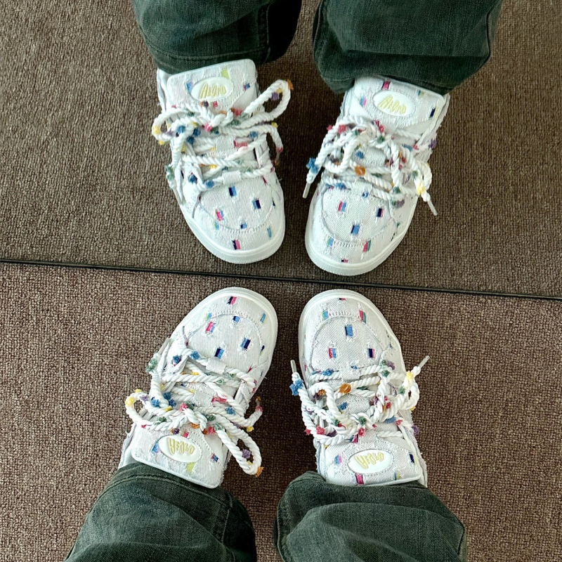 Дамски дишащи канвасови кецове с PU горен материал, гумена подметка, нисък профил, инжекционно формована подметка и EVA стелка