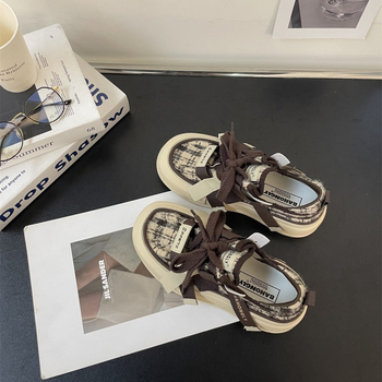 Birchani női vastag talpú loaferek, felső rész tehénbőr, kerek orr, platform 5 cm, semleges stílus