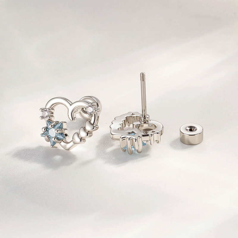 Kõrva luu nael – südamekujuline tühi nõel, tähtega zirkon kristallid, elektroplahitud metall, unisex vintage stiil