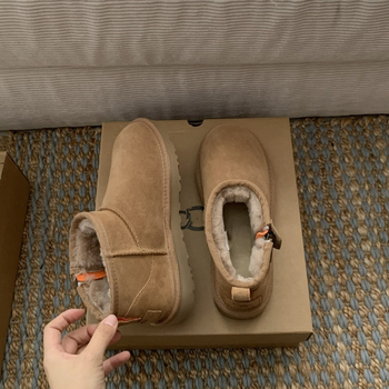 Sieviešu sniega zābaki, zemā augšdaļa, sānu rāvējslēdzējs, aitādas virsma, vilnas odas iekšpuse